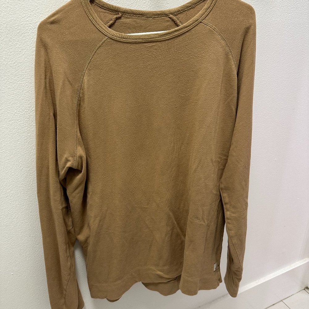 Vuori Vital Crewneck Sweatshirt Khaki Coffee Mens Medium